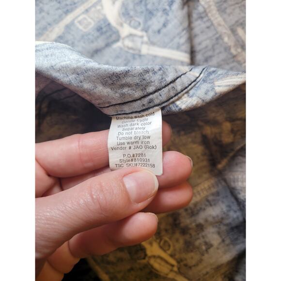 Bit & Bridle Men’s Western Shirt Size L Black Revolver Print Long Sleeve EUC - Picture 5 of 8